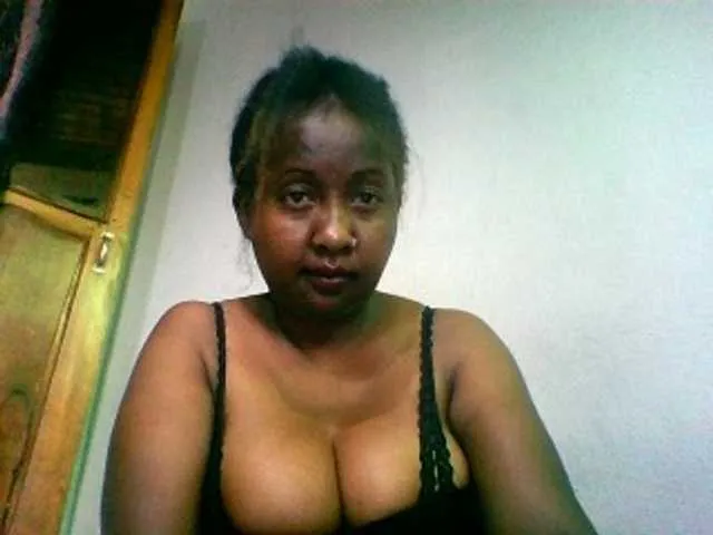 Live sex webcam photo for Sylivinaahh #290527262