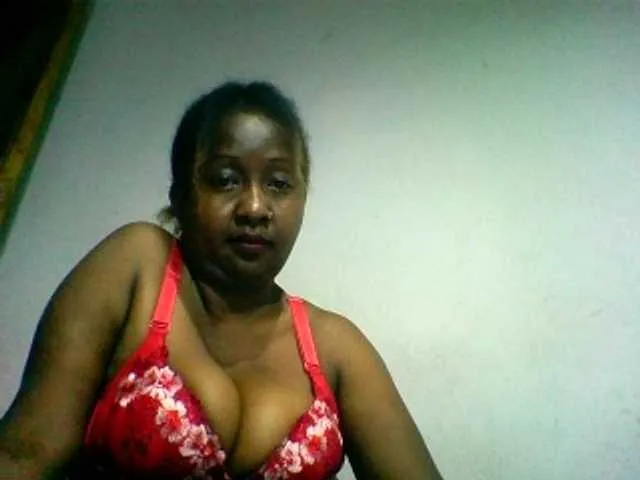 Live sex webcam photo for Sylivinaahh #290535978