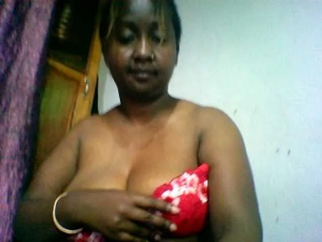 Live sex webcam photo for Sylivinaahh #290541594