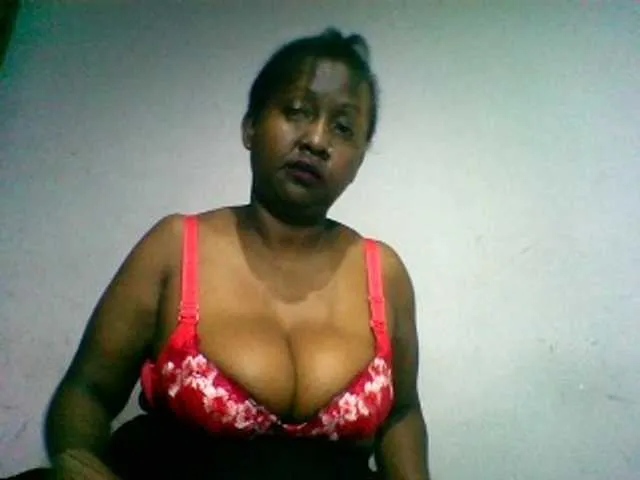 Live sex webcam photo for Sylivinaahh #290543102