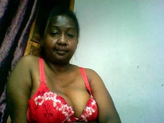 Live sex webcam photo for Sylivinaahh #290600313