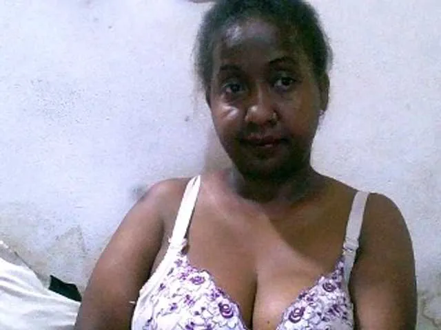 Live sex webcam photo for Sylivinaahh #291039502