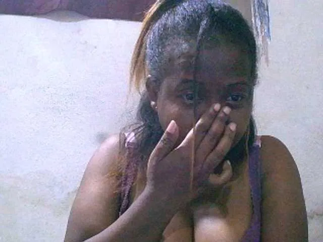 Live sex webcam photo for Sylivinaahh #291166894