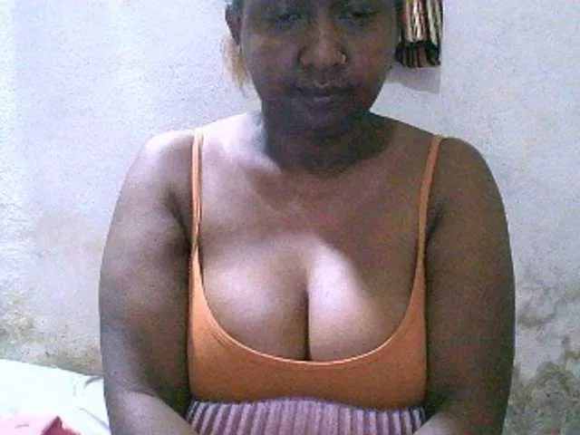 Live sex webcam photo for Sylivinaahh #291272065