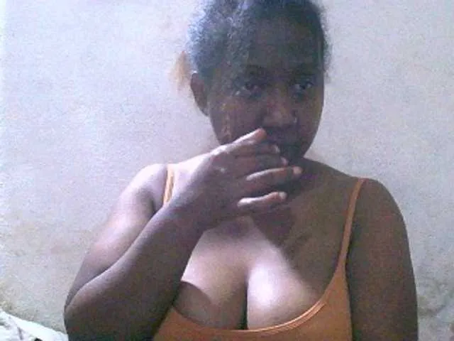 Live sex webcam photo for Sylivinaahh #291296005