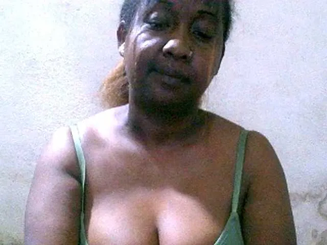 Live sex webcam photo for Sylivinaahh #291321825