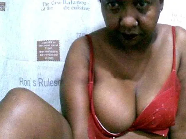 Live sex webcam photo for Sylivinaahh #292344078