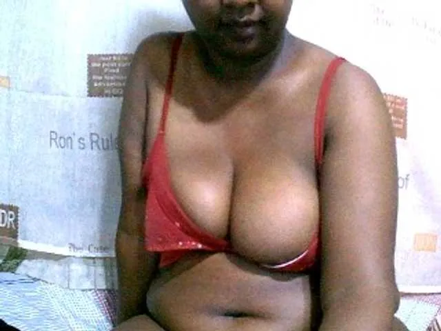 Live sex webcam photo for Sylivinaahh #292345567
