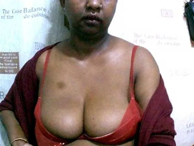 Live sex webcam photo for Sylivinaahh #292357942