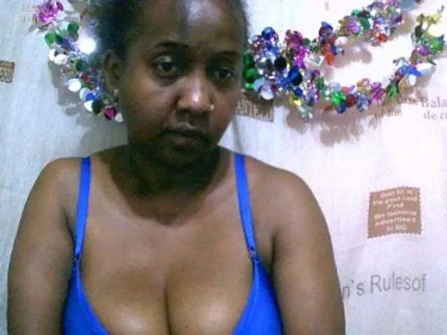 Live sex webcam photo for Sylivinaahh #292494025