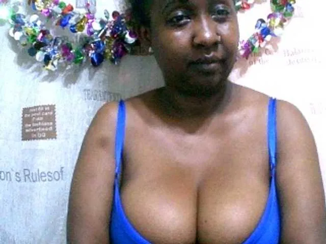 Live sex webcam photo for Sylivinaahh #292618799