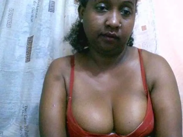 Live sex webcam photo for Sylivinaahh #292739840