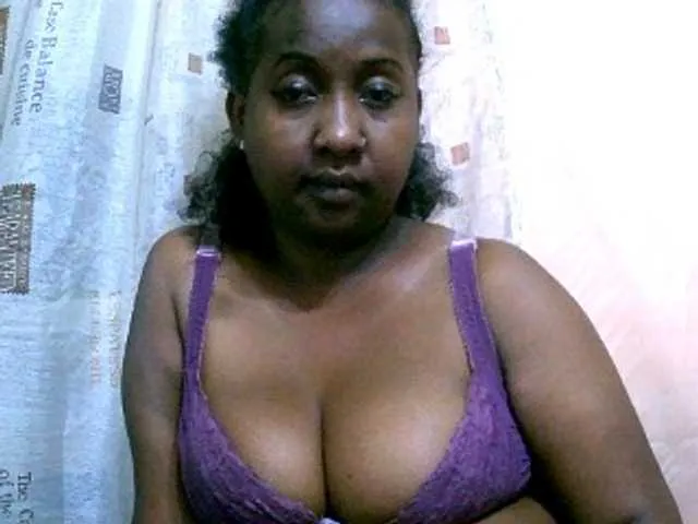 Live sex webcam photo for Sylivinaahh #292764550