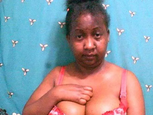 Live sex webcam photo for Sylivinaahh #292843781