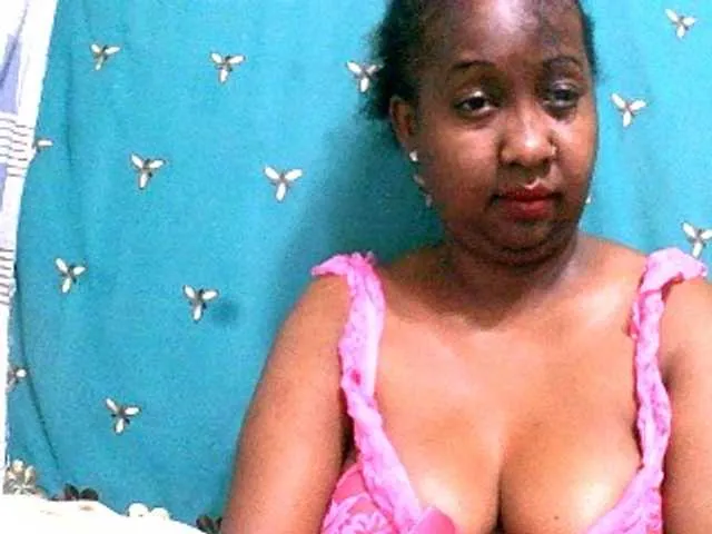 Live sex webcam photo for Sylivinaahh #292954744