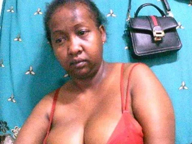 Live sex webcam photo for Sylivinaahh #293241859