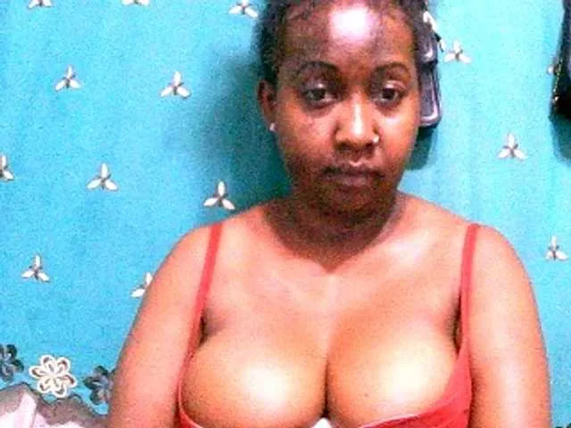 Live sex webcam photo for Sylivinaahh #293296633