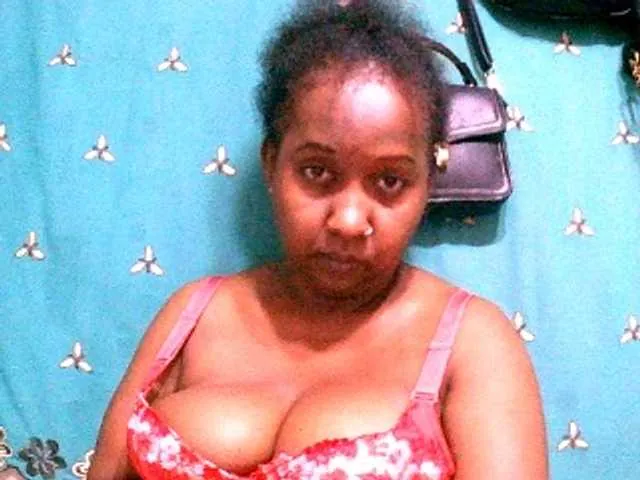 Live sex webcam photo for Sylivinaahh #293324247