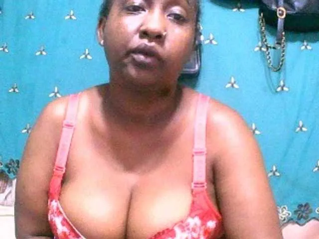 Live sex webcam photo for Sylivinaahh #293356310