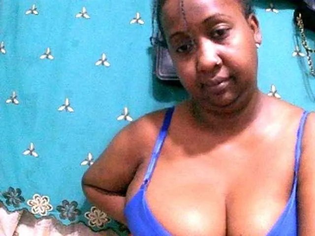 Live sex webcam photo for Sylivinaahh #293363343