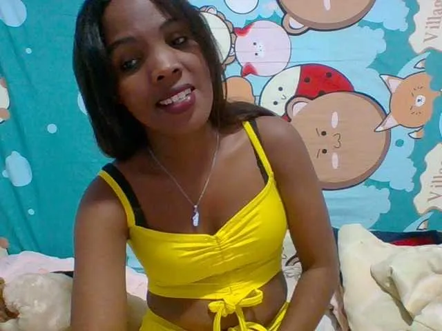 Live sex webcam photo for Sylviannah #275675273