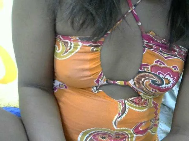 Live sex webcam photo for Sylviannah #275887289