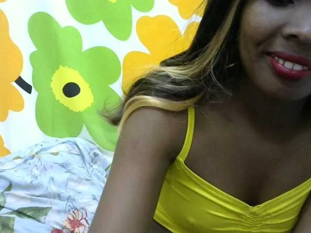 Live sex webcam photo for Sylviannah #275986838
