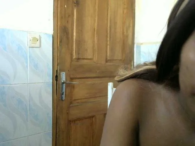 Live sex webcam photo for Sylviannah #276012081