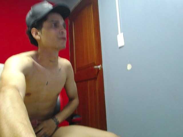 Live sex webcam photo for TAKESHI-333 #275465791