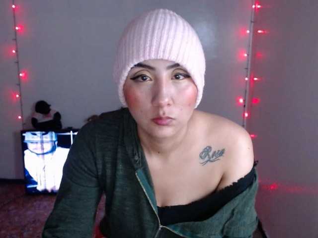 Live sex webcam photo for TATIKAZUMY #272336773