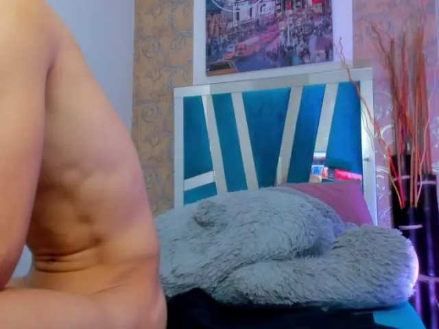 Live sex webcam photo for THEILOR-SAENZ #276235303