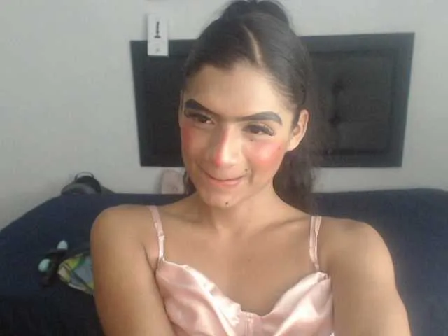 Live sex webcam photo for TIFANNY2 #290613588