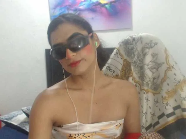 Live sex webcam photo for TIFANNY2 #290709276