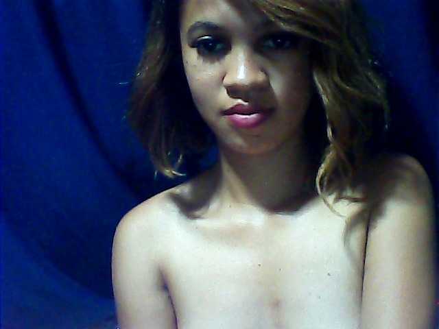 Live sex webcam photo for TIFFANIW #271874910