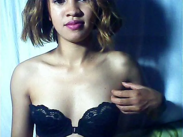 Live sex webcam photo for TIFFANIW #275376017