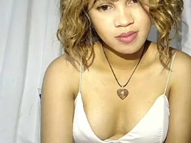 Live sex webcam photo for TIFFANIW #275684839