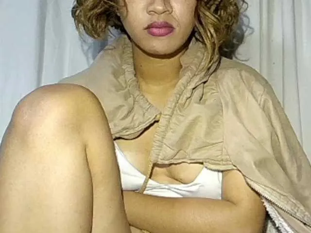 Live sex webcam photo for TIFFANIW #275692686