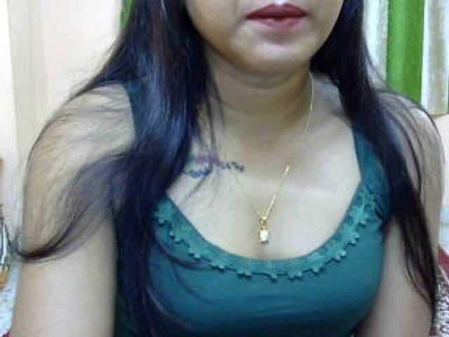 Live sex webcam photo for TINA-67 #276137861