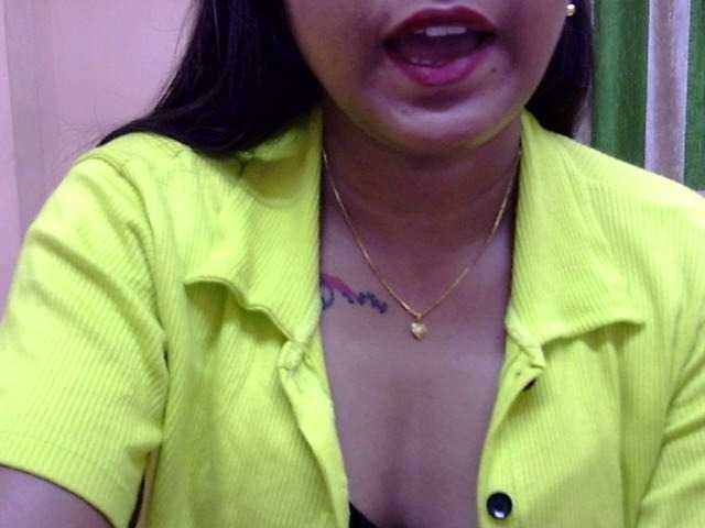 Live sex webcam photo for TINA-67 #276634228