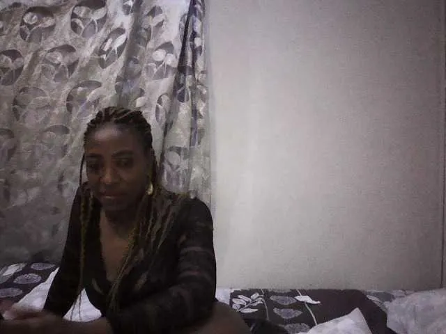 Live sex webcam photo for TIWAa #272404436