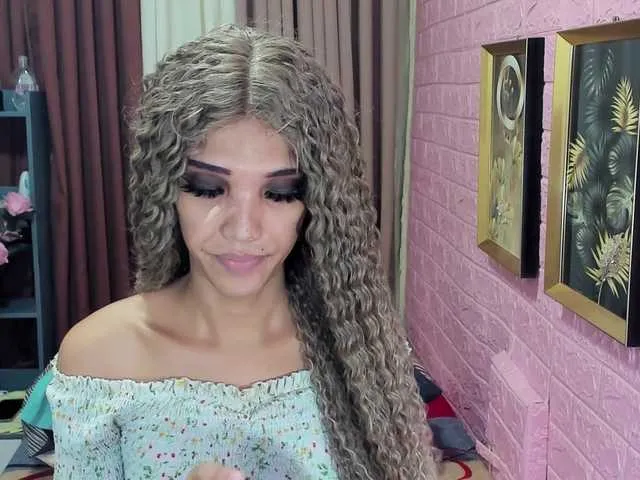 Live sex webcam photo for TSLOVER999 #274504727