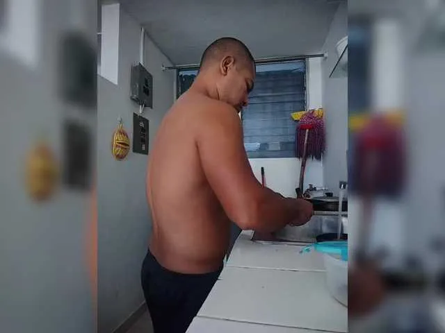 Live sex webcam photo for TUTIEMPO #291534728