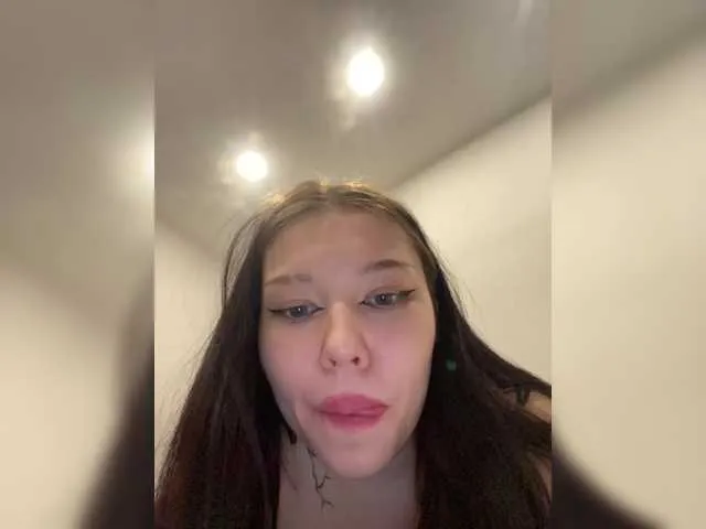 Live sex webcam photo for TUYA2 #290572450