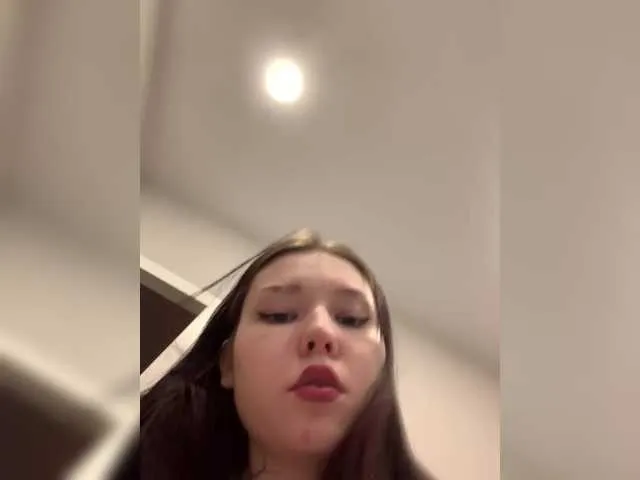 Live sex webcam photo for TUYA2 #290763784
