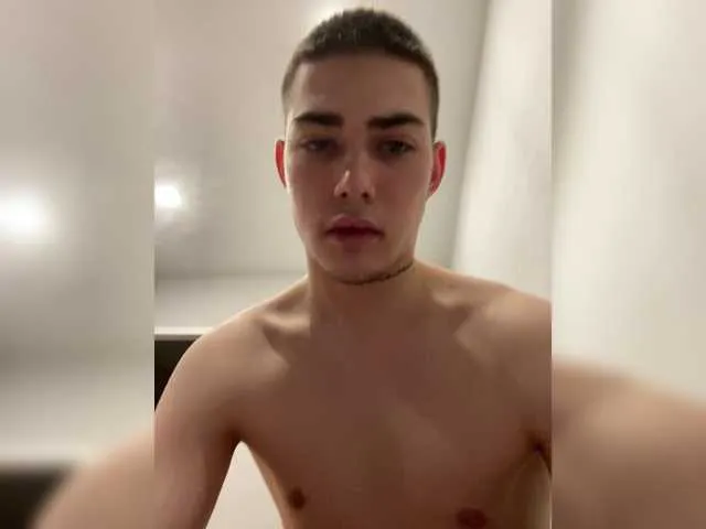 Live sex webcam photo for TUYA2 #290858739