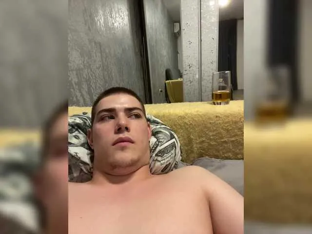Live sex webcam photo for TUYA2 #292177491