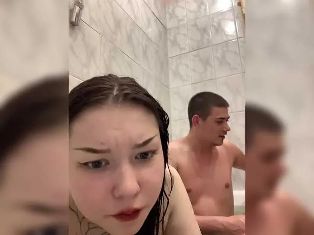 Live sex webcam photo for TUYA2 #293415889