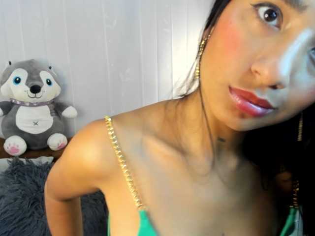 Live sex webcam photo for Taammy #276110388