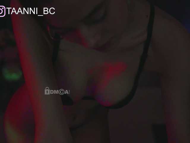 Live sex webcam photo for Taanni #273807092