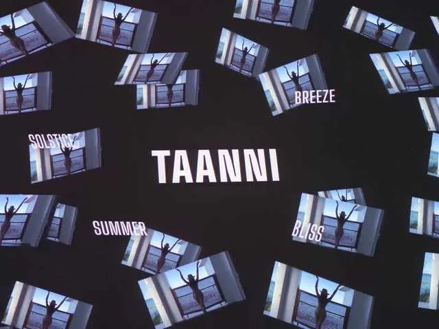 Live sex webcam photo for Taanni #291008601